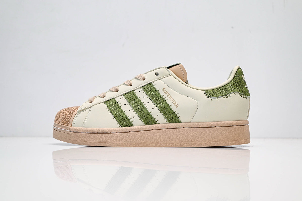 adidas Originals Superstar – Off-White with Green 3-Stripes & Beige Shell Toe